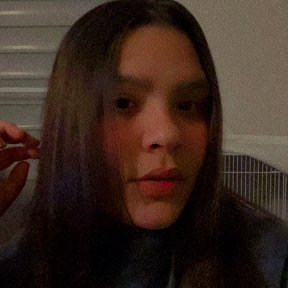 Meet your Posher, Alejandra